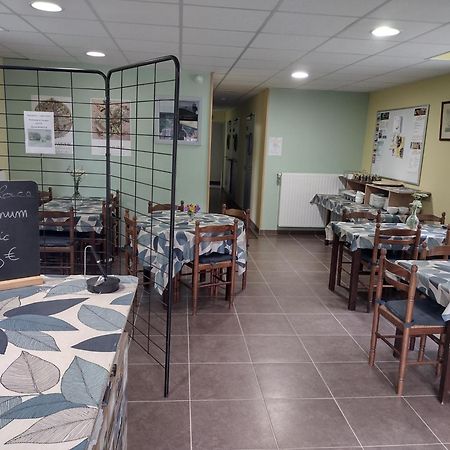 Ostal Scrignac - Gite D'Etape De La Gare Buitenkant foto